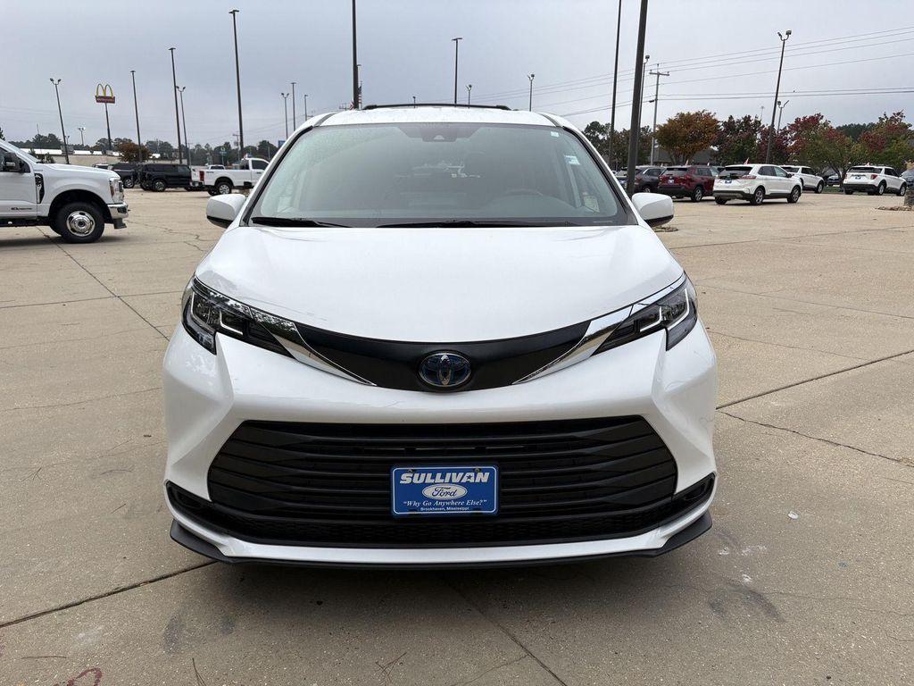 used 2023 Toyota Sienna car, priced at $35,990