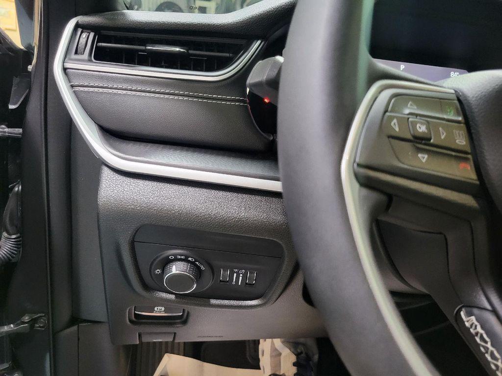 used 2023 Jeep Grand Cherokee car, priced at $30,990