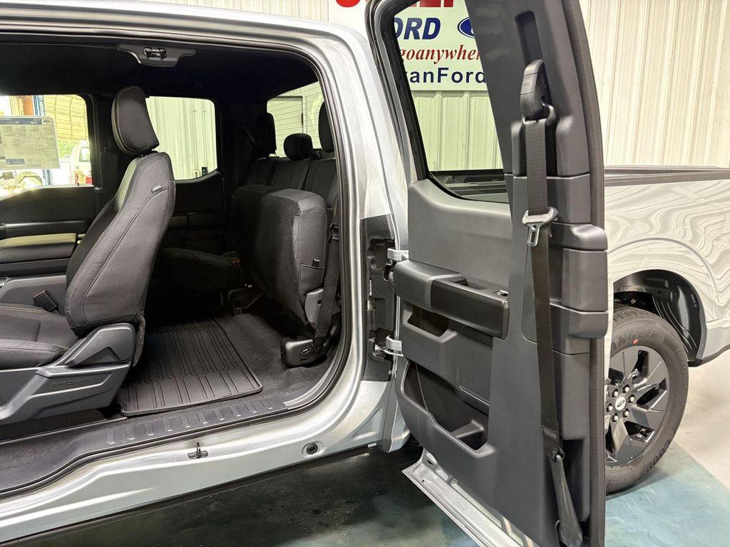 new 2025 Ford F-150 car, priced at $45,923