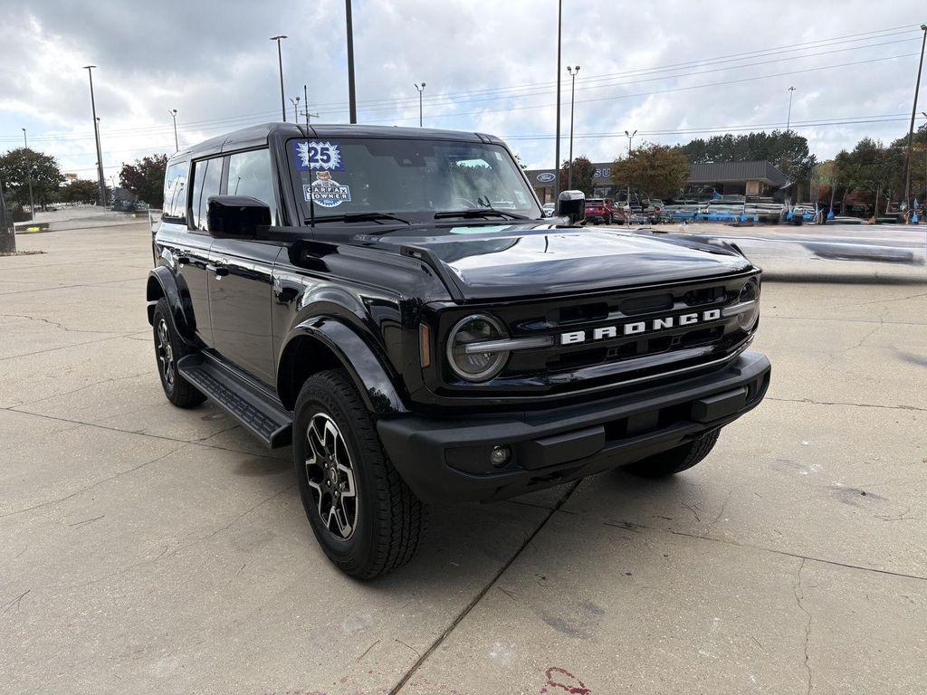 used 2025 Ford Bronco car, priced at $48,990