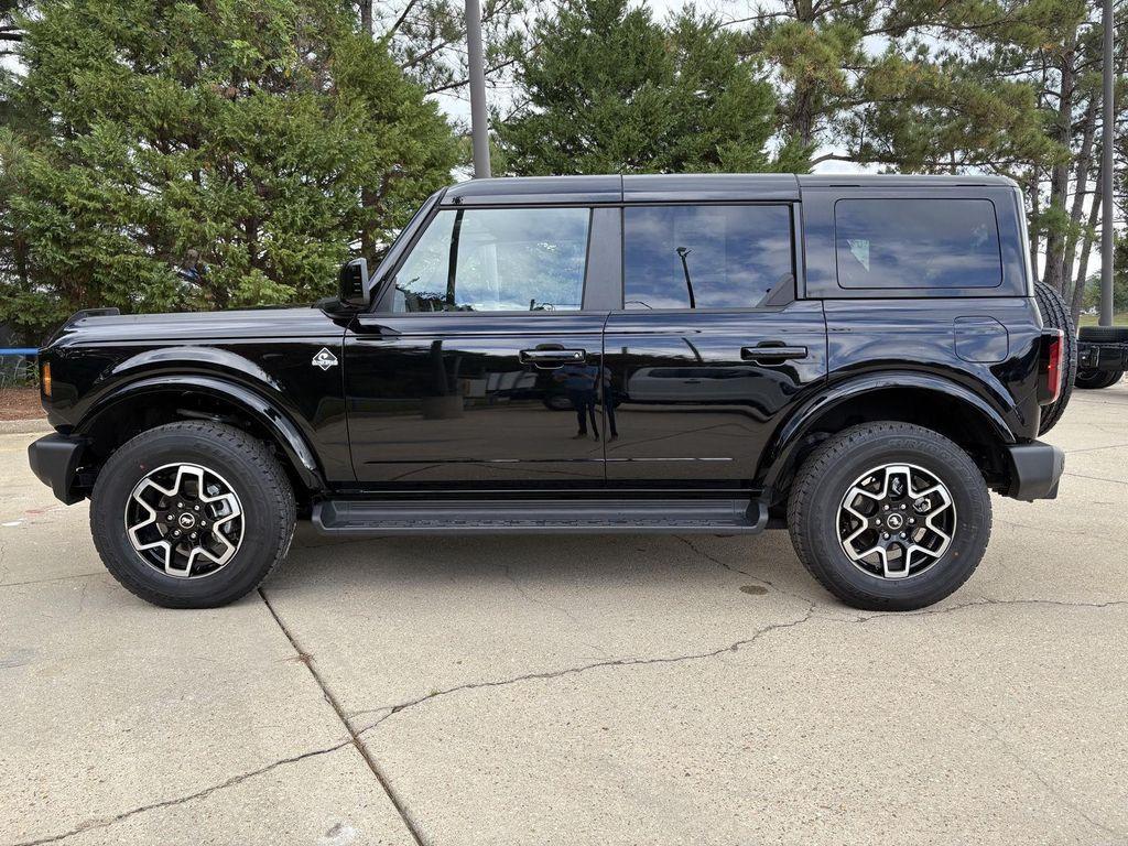 used 2025 Ford Bronco car, priced at $48,990