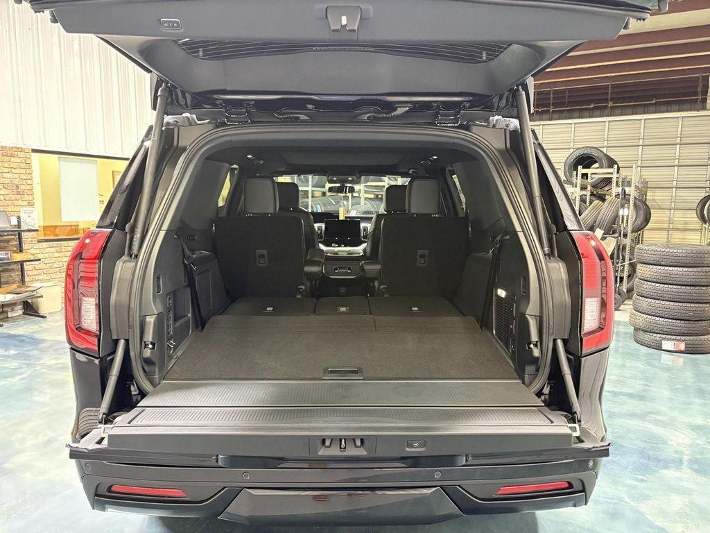 new 2025 Ford Expedition car, priced at $84,150