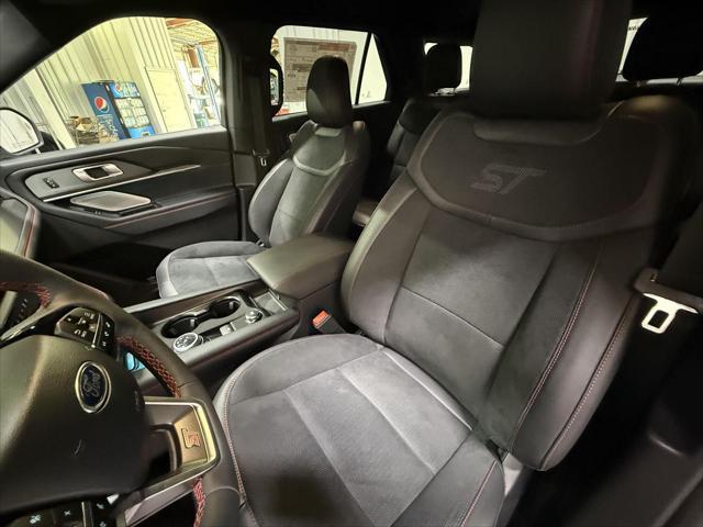 new 2025 Ford Explorer car, priced at $59,995