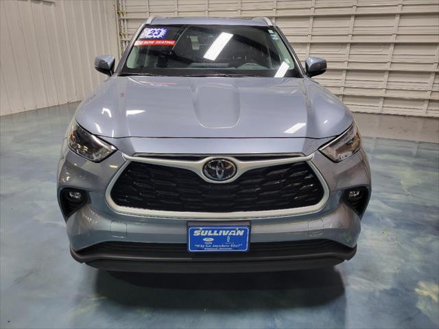 used 2023 Toyota Highlander car, priced at $37,990