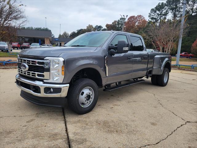 new 2024 Ford F-350 car, priced at $65,270