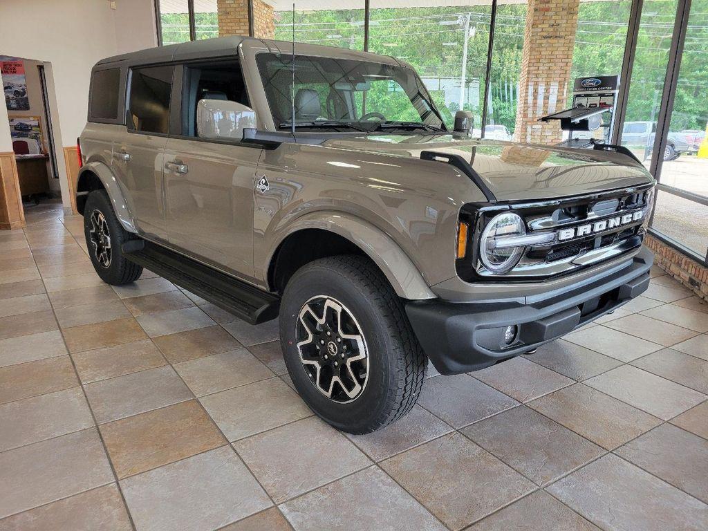 new 2025 Ford Bronco car, priced at $52,580