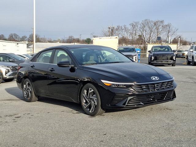 new 2025 Hyundai Elantra car, priced at $27,260