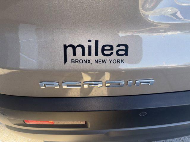 used 2022 GMC Acadia car, priced at $32,533