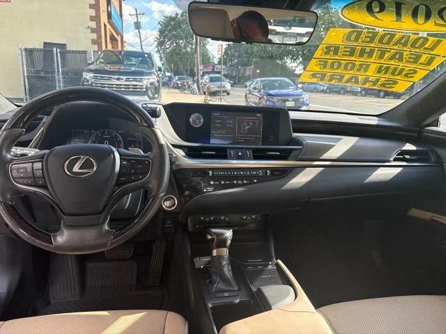 used 2019 Lexus ES 350 car, priced at $27,511