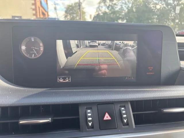 used 2019 Lexus ES 350 car, priced at $27,511