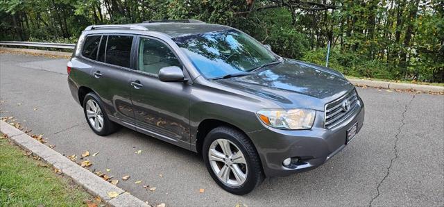 used 2008 Toyota Highlander car, priced at $6,495