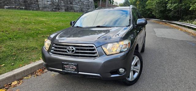 used 2008 Toyota Highlander car, priced at $6,495