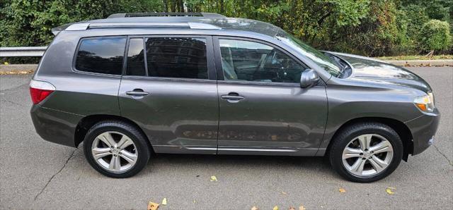 used 2008 Toyota Highlander car, priced at $6,495