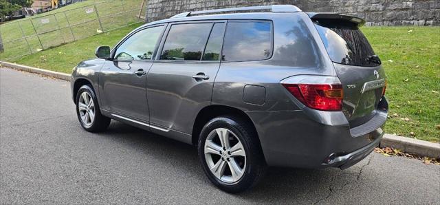 used 2008 Toyota Highlander car, priced at $6,495