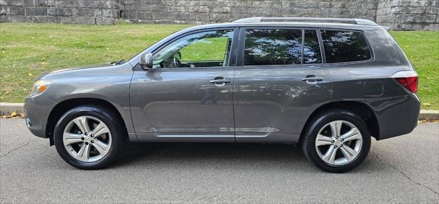 used 2008 Toyota Highlander car, priced at $6,495