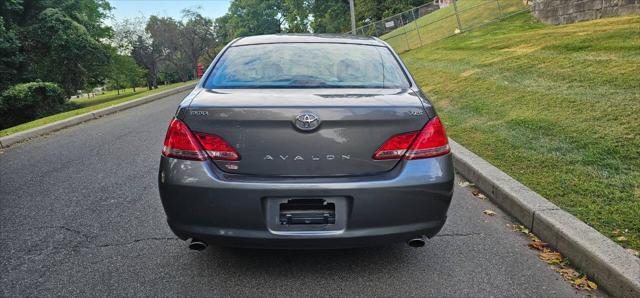 used 2005 Toyota Avalon car, priced at $4,995