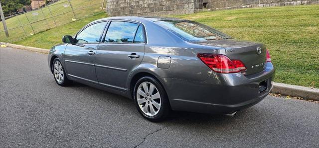 used 2005 Toyota Avalon car, priced at $4,995