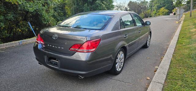 used 2005 Toyota Avalon car, priced at $4,995