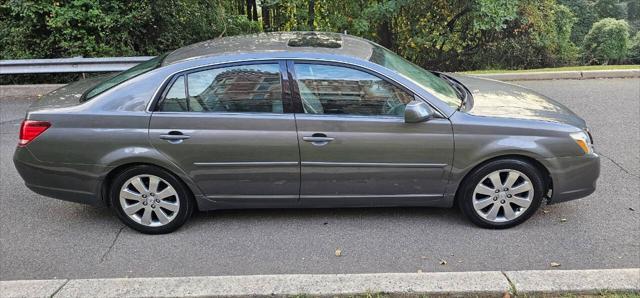 used 2005 Toyota Avalon car, priced at $4,995