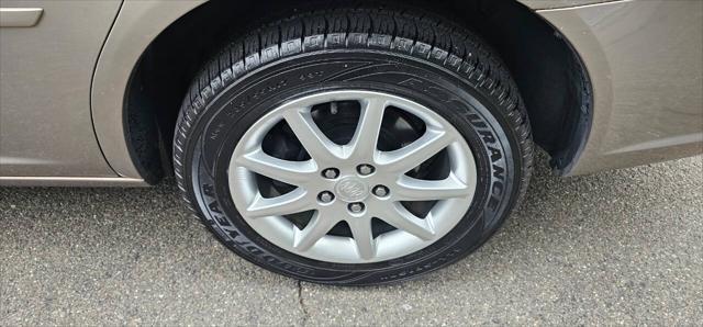 used 2006 Buick Lucerne car, priced at $6,295