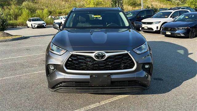 used 2021 Toyota Highlander car, priced at $34,791