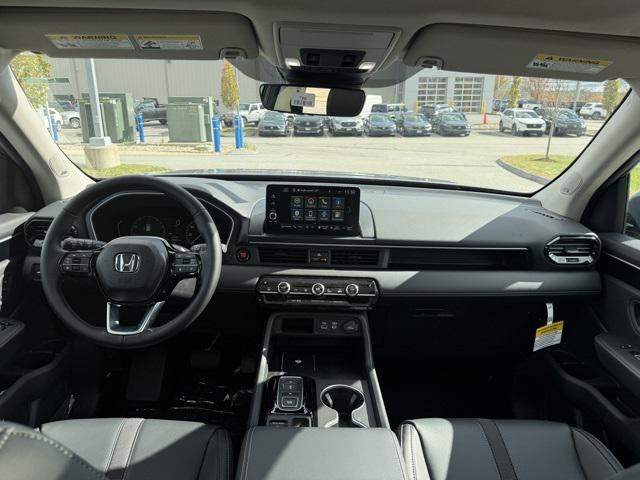 new 2025 Honda Pilot car, priced at $48,595