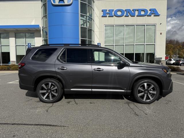 new 2025 Honda Pilot car, priced at $48,595