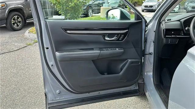 used 2023 Honda CR-V car, priced at $34,870