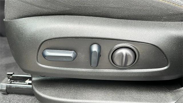 used 2024 Chevrolet Equinox car, priced at $25,991