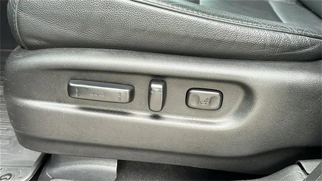used 2021 Honda Pilot car, priced at $23,591