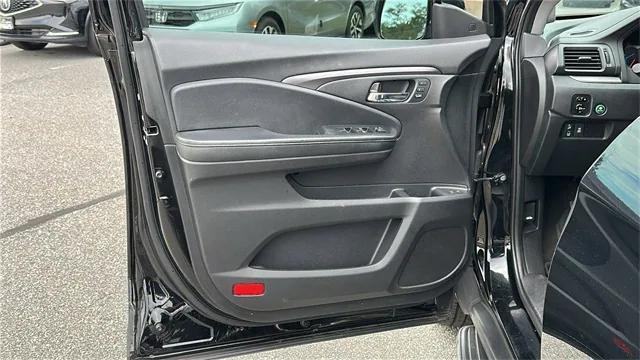 used 2021 Honda Pilot car, priced at $23,591