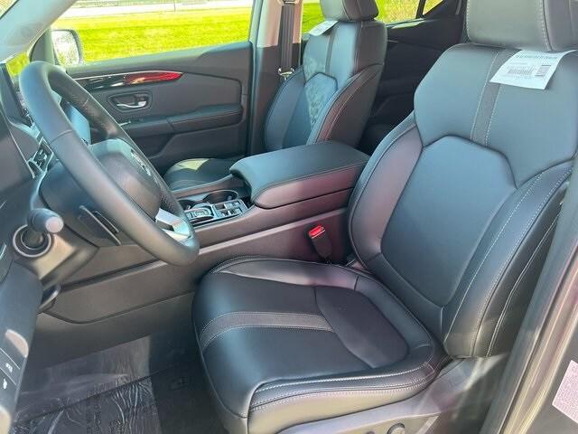 new 2025 Honda Pilot car, priced at $46,050