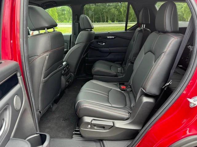 new 2025 Honda Pilot car, priced at $49,555