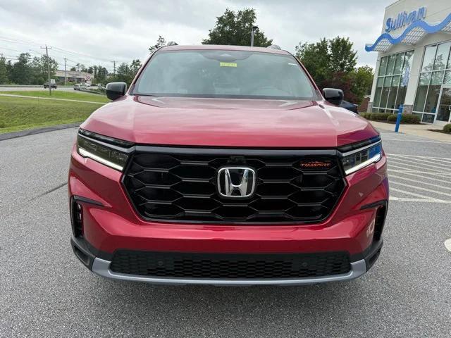 new 2025 Honda Pilot car, priced at $49,555