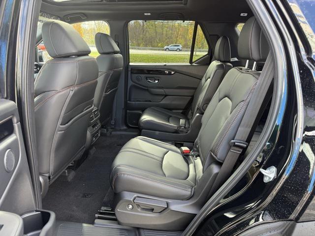 new 2025 Honda Pilot car, priced at $48,875