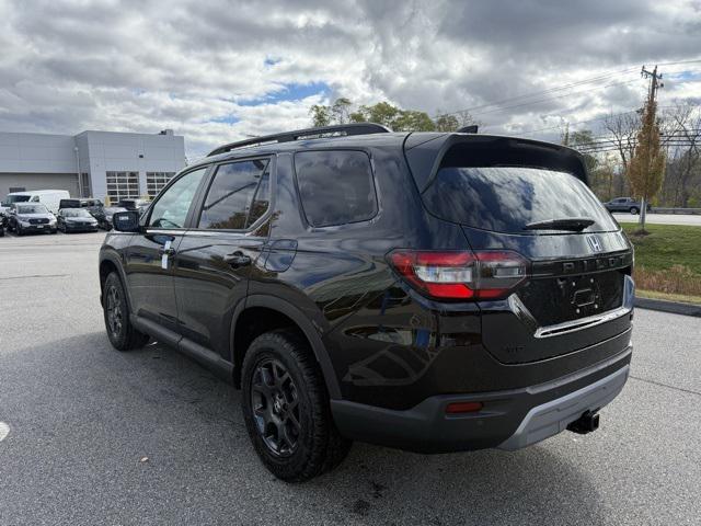 new 2025 Honda Pilot car, priced at $48,875