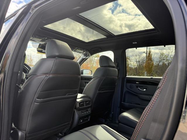 new 2025 Honda Pilot car, priced at $48,875