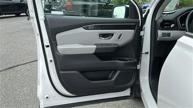 used 2024 Honda Pilot car, priced at $46,991