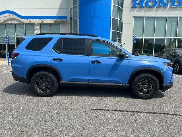 new 2025 Honda Pilot car, priced at $48,955