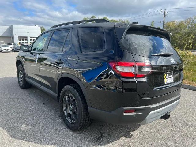 new 2025 Honda Pilot car, priced at $49,445