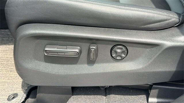 used 2023 Honda Odyssey car, priced at $35,591