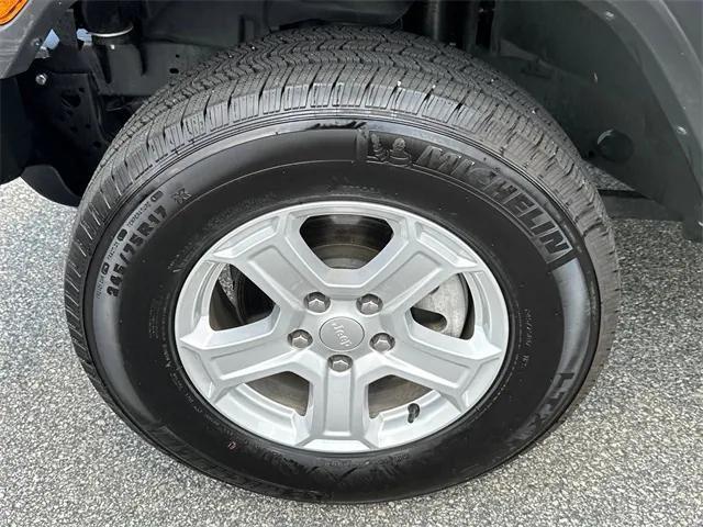 used 2021 Jeep Wrangler Unlimited car, priced at $31,591