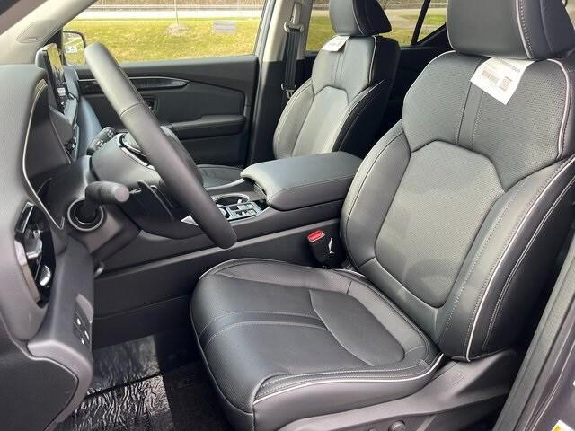 new 2025 Honda Pilot car, priced at $53,510