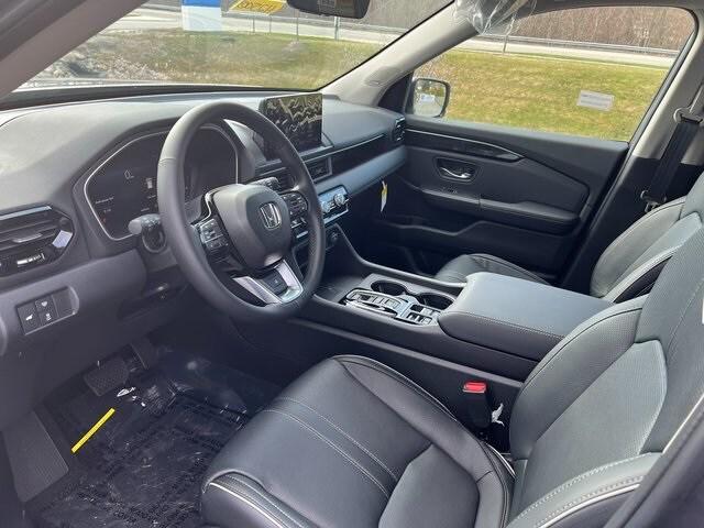 new 2025 Honda Pilot car, priced at $53,510