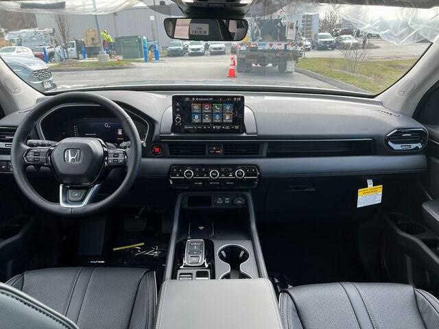 new 2025 Honda Pilot car, priced at $53,510