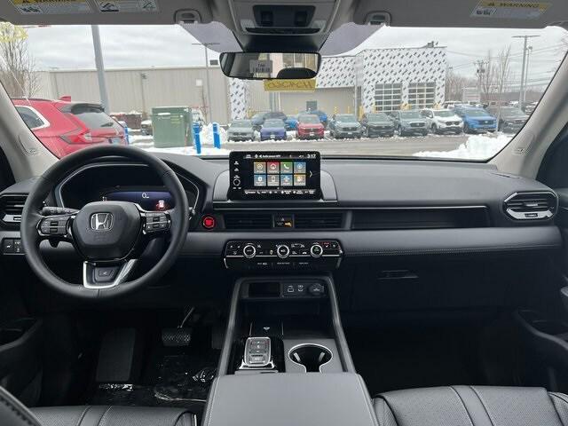 new 2025 Honda Pilot car, priced at $53,235