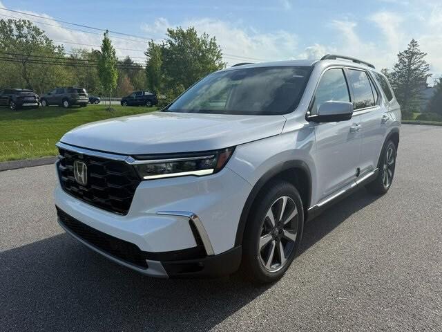new 2025 Honda Pilot car, priced at $53,235