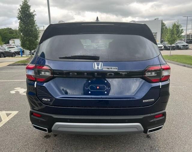 new 2025 Honda Pilot car, priced at $48,745