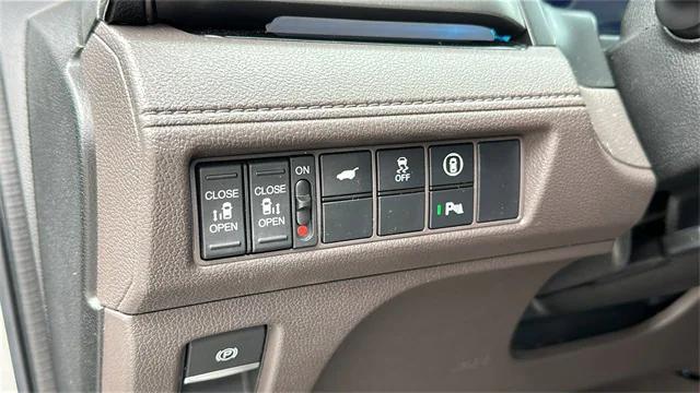 used 2023 Honda Odyssey car, priced at $33,991