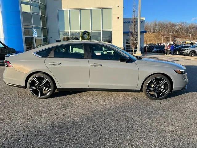 new 2025 Honda Accord Hybrid car, priced at $35,205